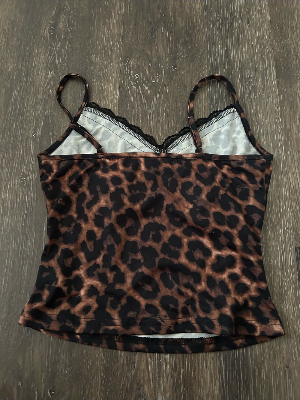 Leopard Crop Top - Picture 2 of 3